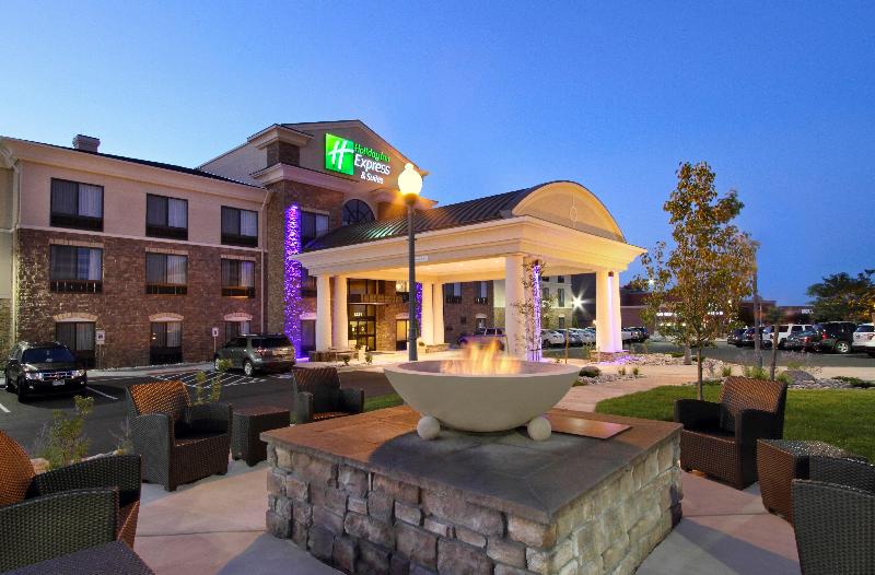 Holiday Inn Express and Suites Colorado Springs Fi image