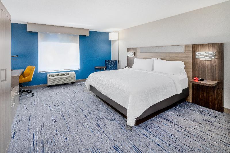 Holiday Inn Express and Suites Colorado Springs Fi image