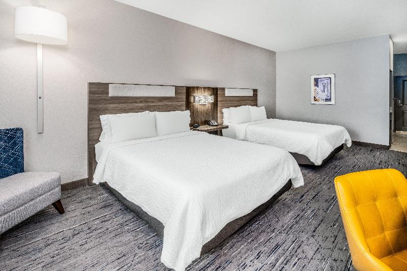 Holiday Inn Express and Suites Colorado Springs Fi image