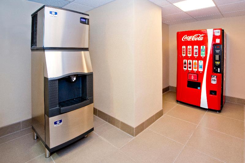 Holiday Inn Express Hotel and Suites Central COS image