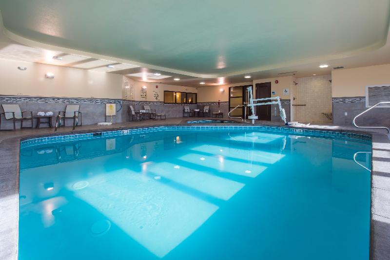 Holiday Inn Express Hotel and Suites Central COS image