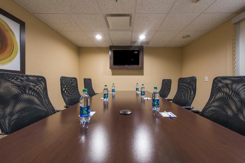 Holiday Inn Express Hotel and Suites Central COS image