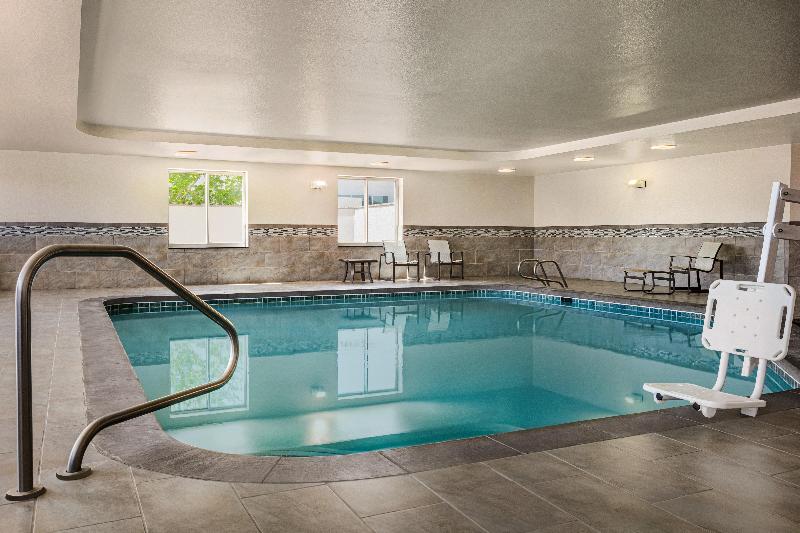 Holiday Inn Express Hotel and Suites Central COS image
