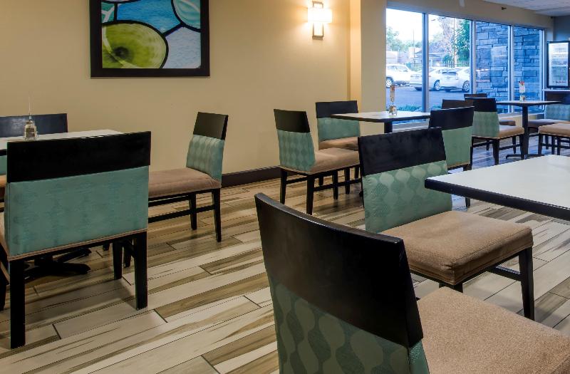 Holiday Inn Express Hotel and Suites Central COS image