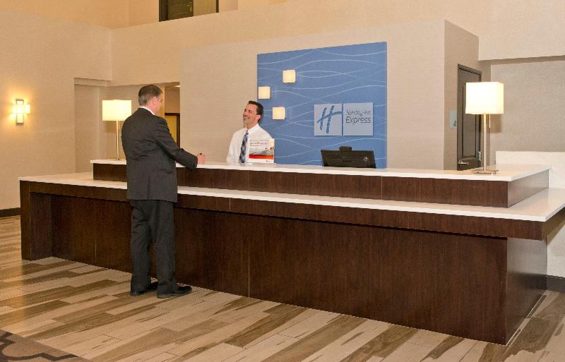 Holiday Inn Express Hotel and Suites Central COS image