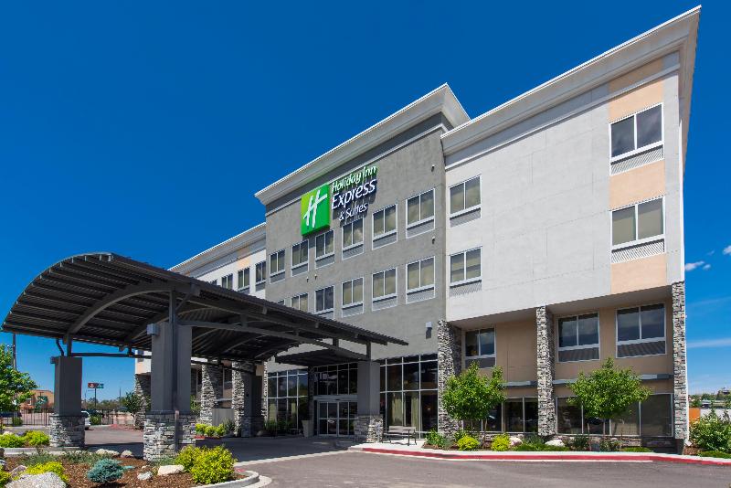 Holiday Inn Express Hotel and Suites Central COS image
