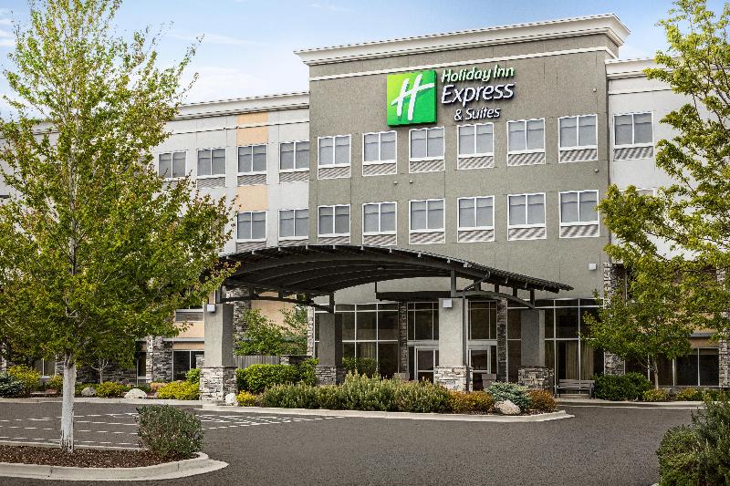 Holiday Inn Express Hotel and Suites Central COS image