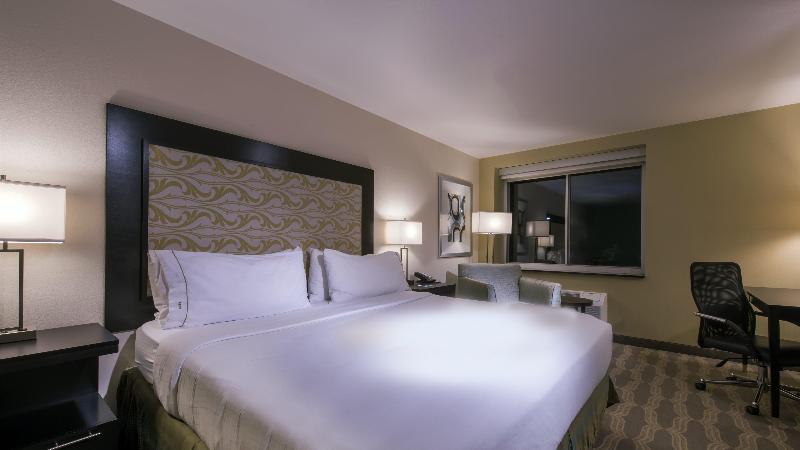 Holiday Inn Express Hotel and Suites Central COS image