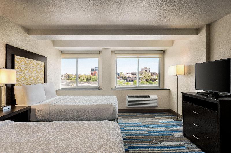 Holiday Inn Express Hotel and Suites Central COS image