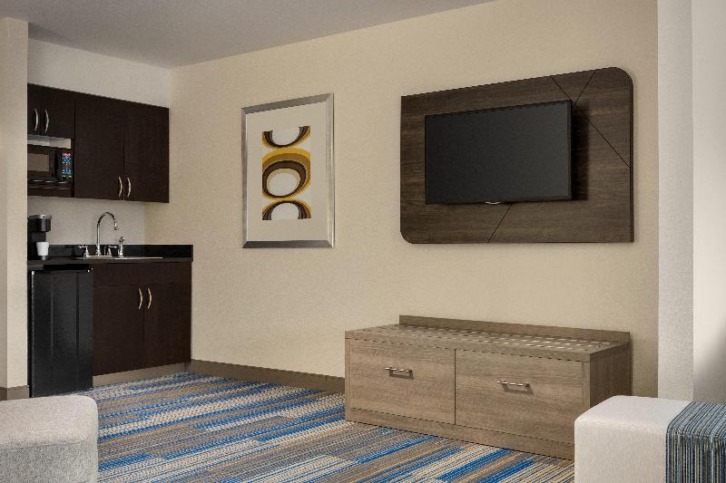 Holiday Inn Express Hotel and Suites Central COS image