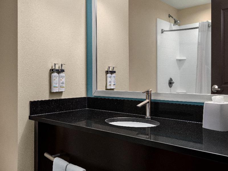 Holiday Inn Express Hotel and Suites Central COS image