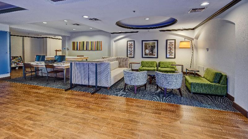 Holiday Inn Express & Suites Corsicana I-45 By IHG image