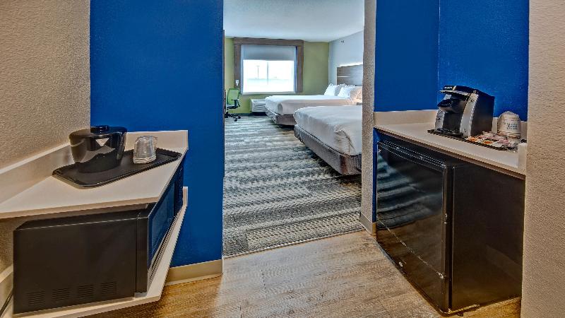 Holiday Inn Express & Suites Corsicana I-45 By IHG image