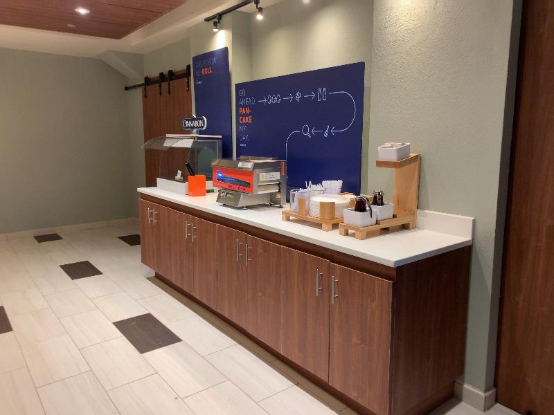 Holiday Inn Express and Suites Exmore Eastern Shor image