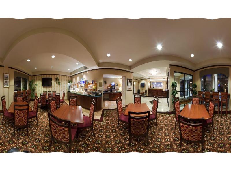 Holiday Inn Express & Suites Frackville By IHG image