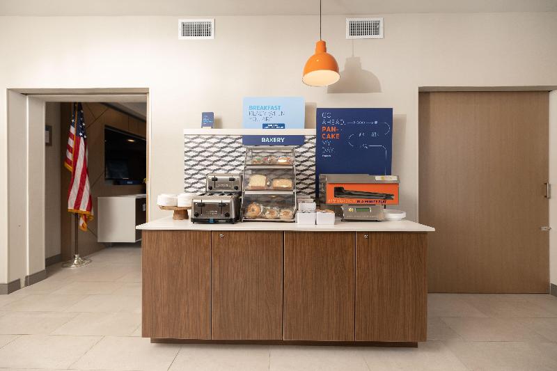 Holiday Inn Express & Suites Frackville By IHG image