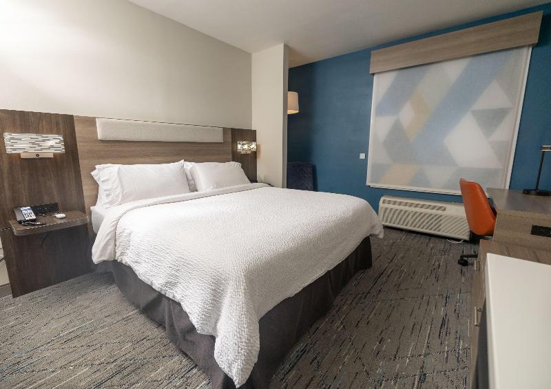 Holiday Inn Express & Suites Frackville By IHG image
