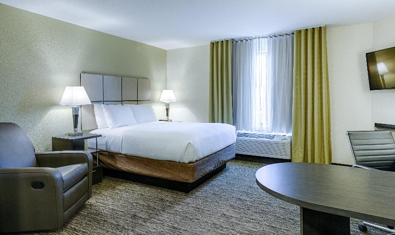Candlewood Suites Lakeville I 35 image