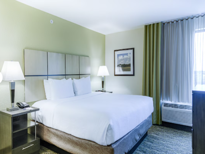 STUDIO Accessible KING SIZE BED