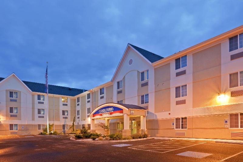Candlewood Suites Oak Harbor image