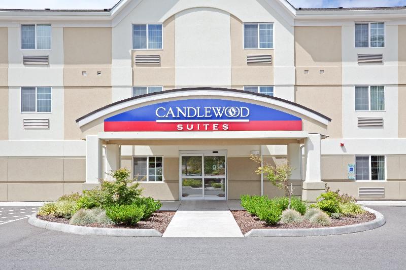 Candlewood Suites Oak Harbor image