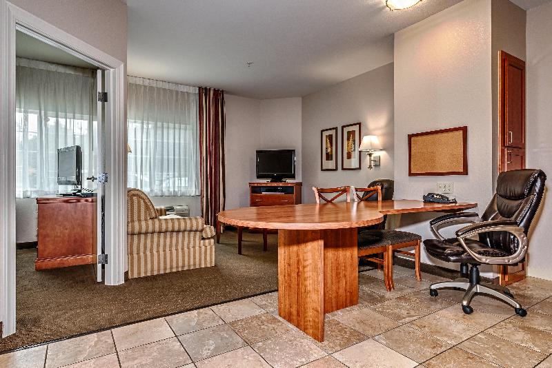 Candlewood Suites Oak Harbor image