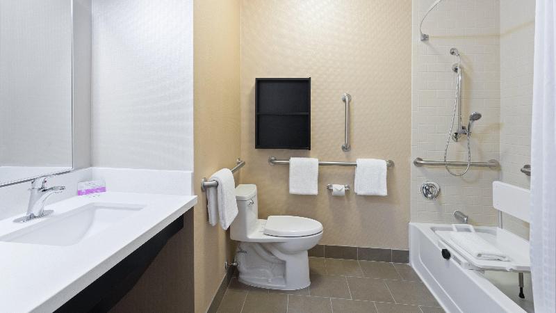 Candlewood Suites Grove City - Outlet Center IHG