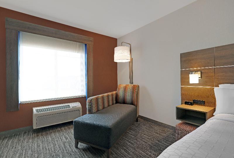 Holiday Inn Express & Suites Newport By IHG — photo 78