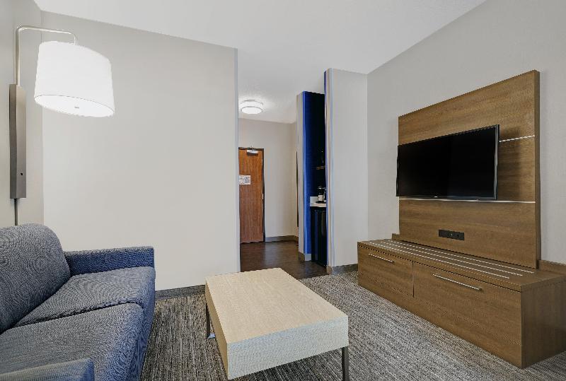 Holiday Inn Express & Suites Newport By IHG — photo 74