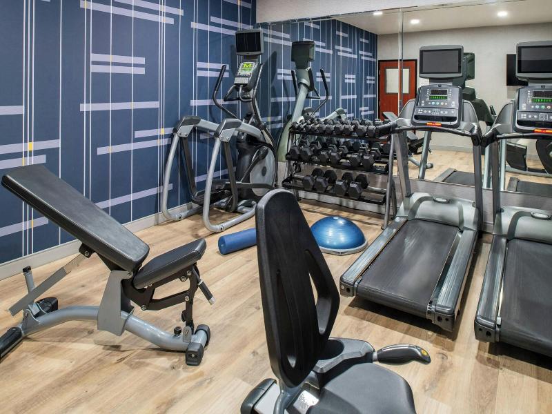 Holiday Inn Express and Suites Ontario Airport Mil image
