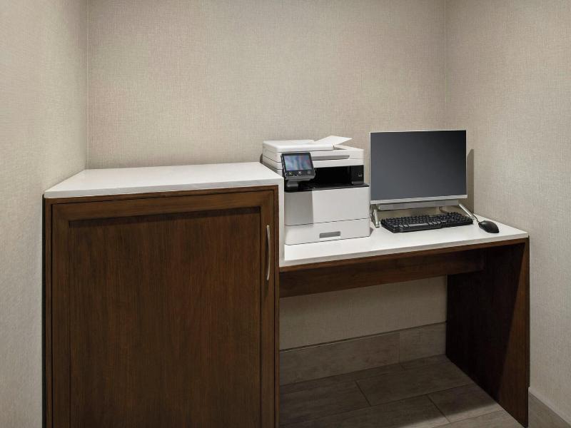 Holiday Inn Express and Suites Ontario Airport Mil image
