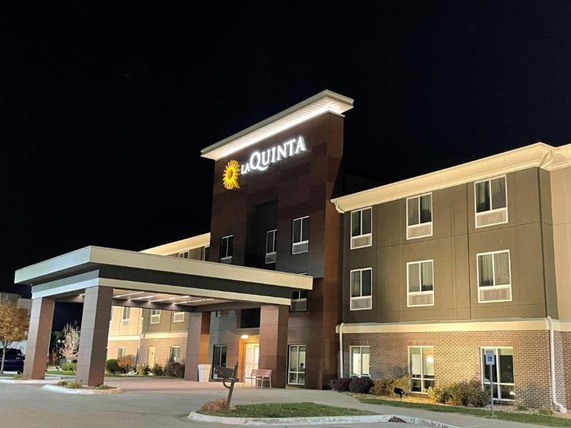 Holiday Inn Express and Suites Ankeny Des Moines