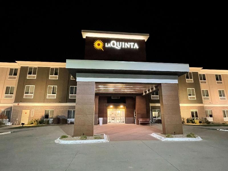 La Quinta Inn & Suites by Wyndham Ankeny IA / Des