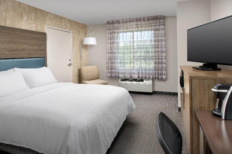 Holiday Inn Express and Suites Annapolis image