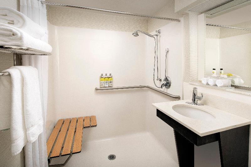 Holiday Inn Express and Suites Annapolis image