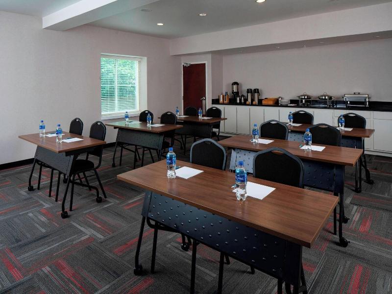 Four Points by Sheraton Arlington image