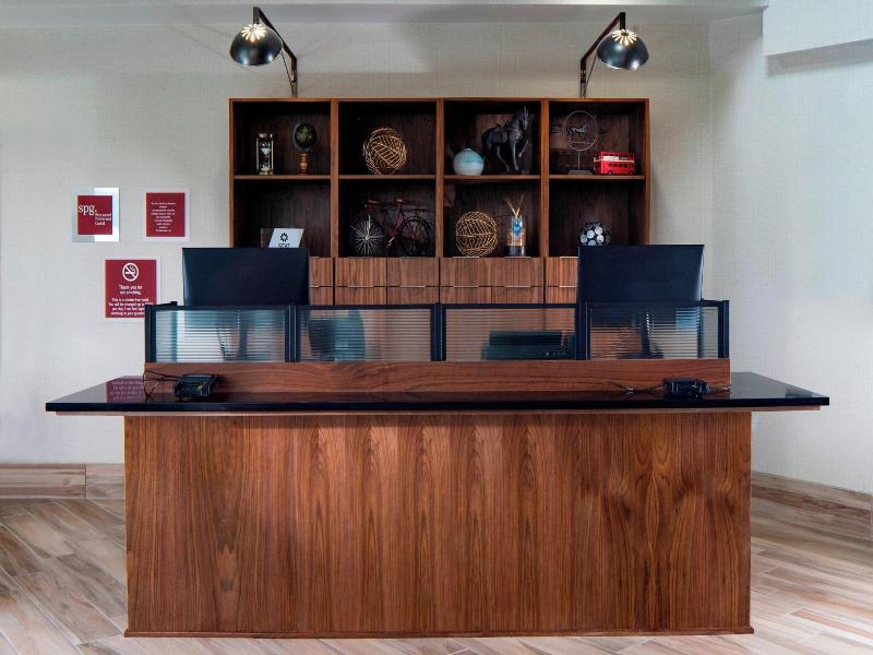 Four Points by Sheraton Arlington image