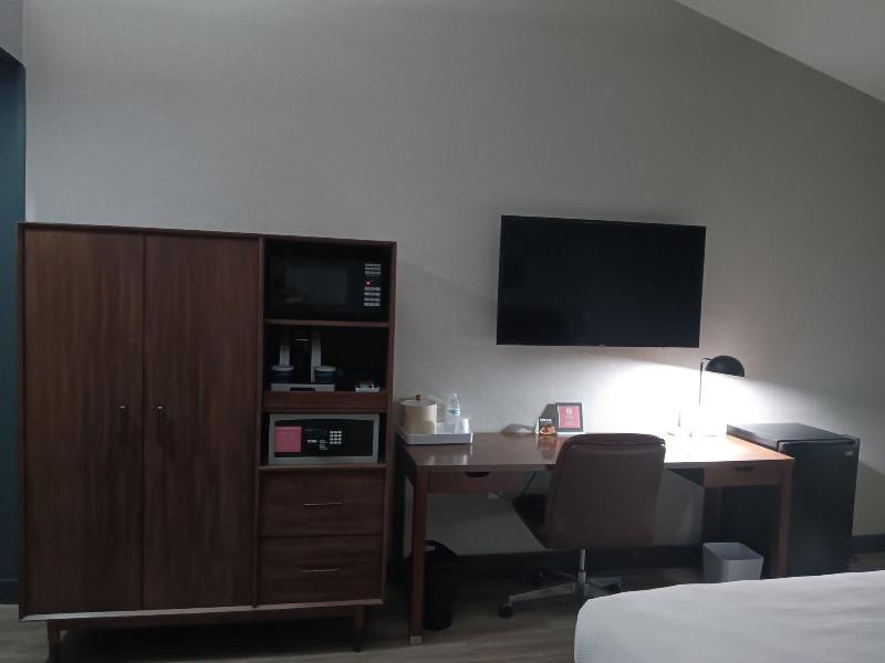 Four Points by Sheraton Arlington image