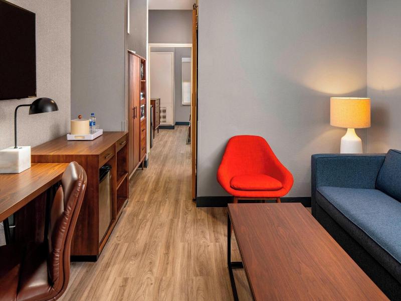 Four Points by Sheraton Arlington image
