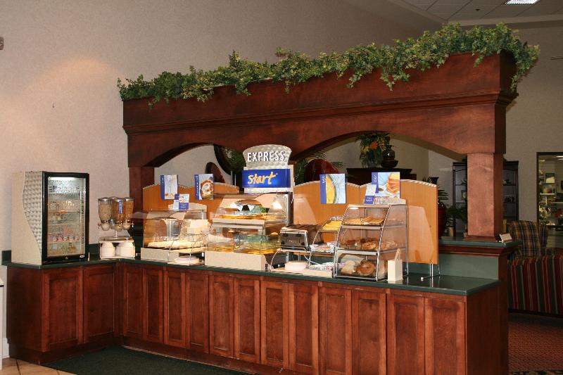 Holiday Inn Express & Suites Corinth By IHG image