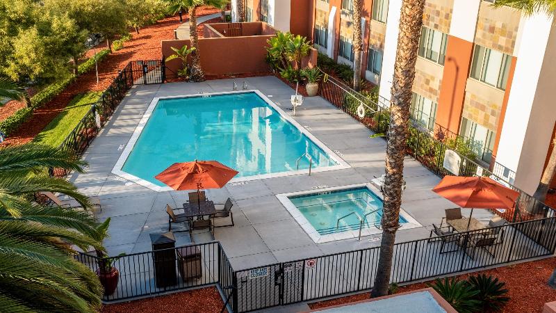 Holiday Inn Express & Sts Fremont Milpitas Centra image