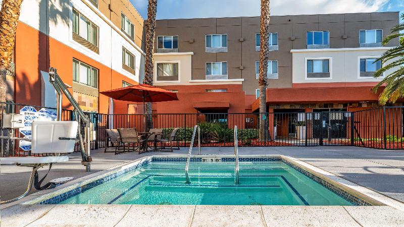 Holiday Inn Express & Sts Fremont Milpitas Centra image
