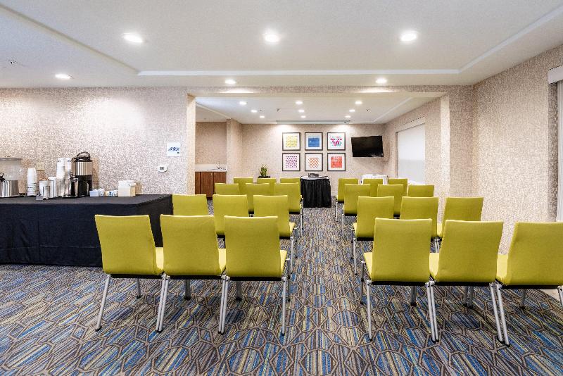 Holiday Inn Express & Sts Fremont Milpitas Centra image