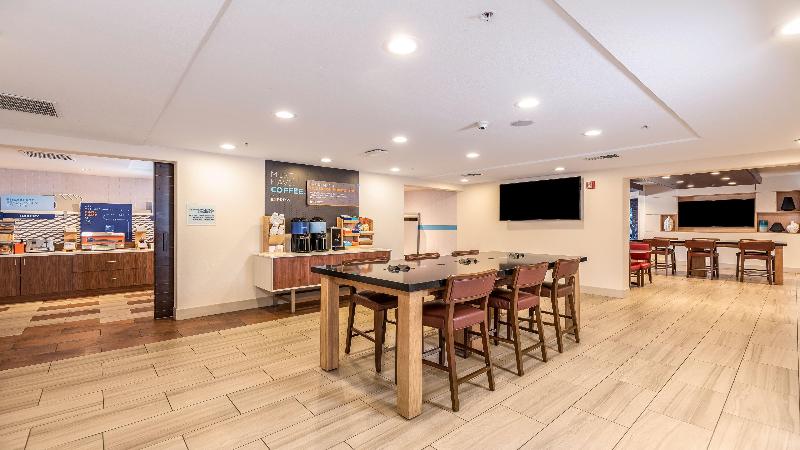 Holiday Inn Express & Sts Fremont Milpitas Centra image