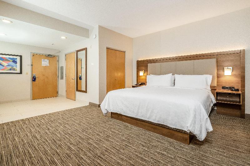 Holiday Inn Express & Sts Fremont Milpitas Centra image