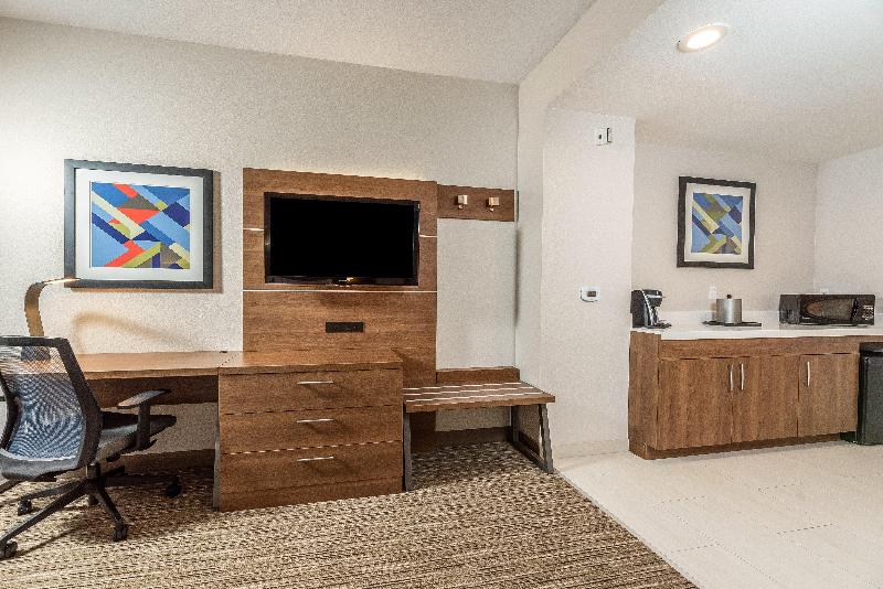 Holiday Inn Express & Sts Fremont Milpitas Centra image