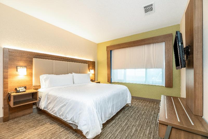 Holiday Inn Express & Sts Fremont Milpitas Centra image
