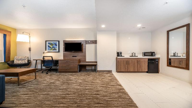 Holiday Inn Express & Sts Fremont Milpitas Centra image