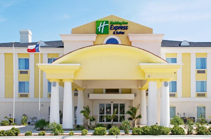 Holiday Inn Express and Suites Falfurrias — photo 4