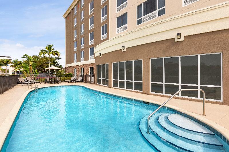 Holiday Inn Express and Suites Ft Myers East The F image